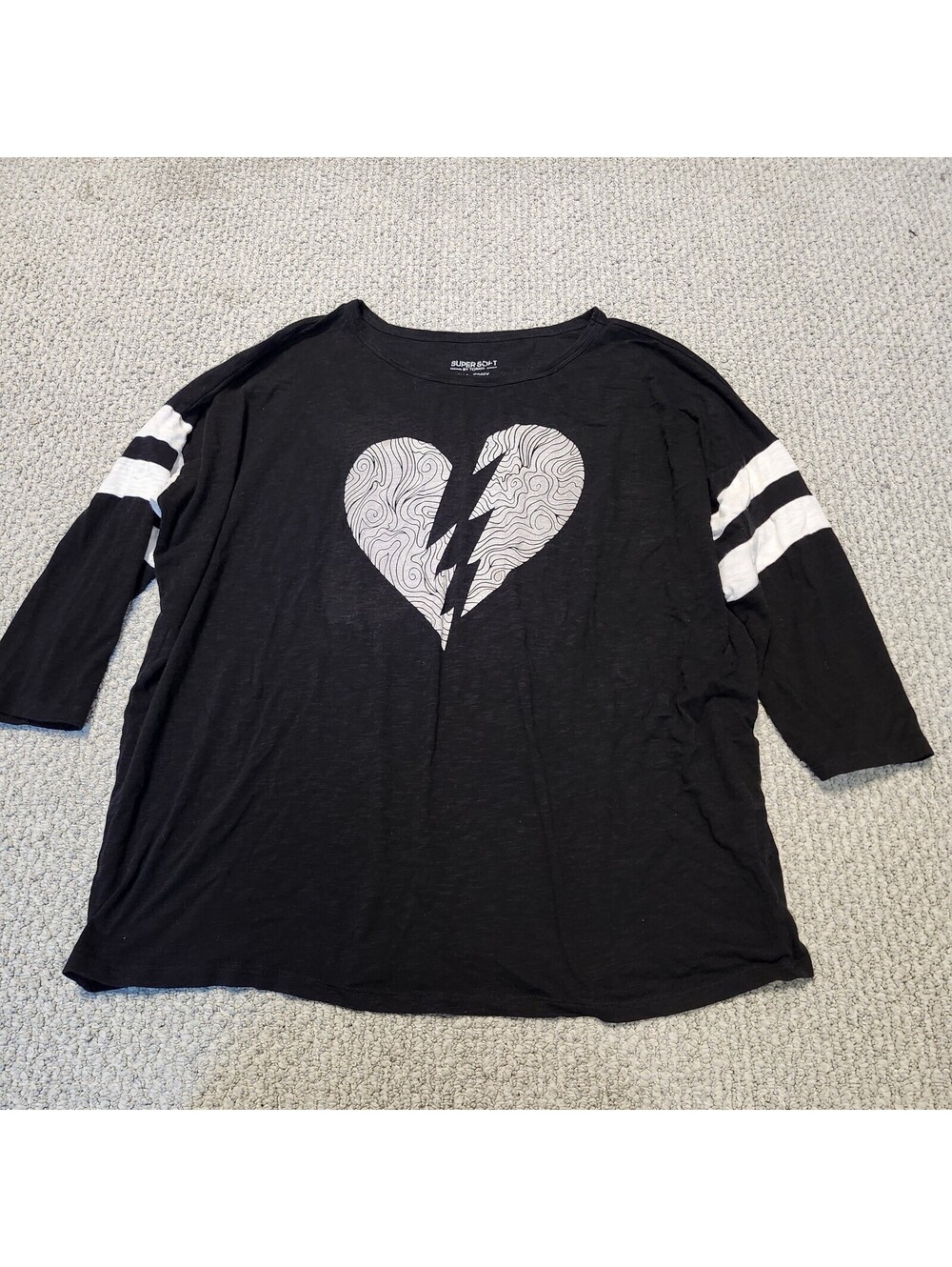Torrid Super Soft Black Club Jersey Top Heart and Lightning Bolt Design Size 2